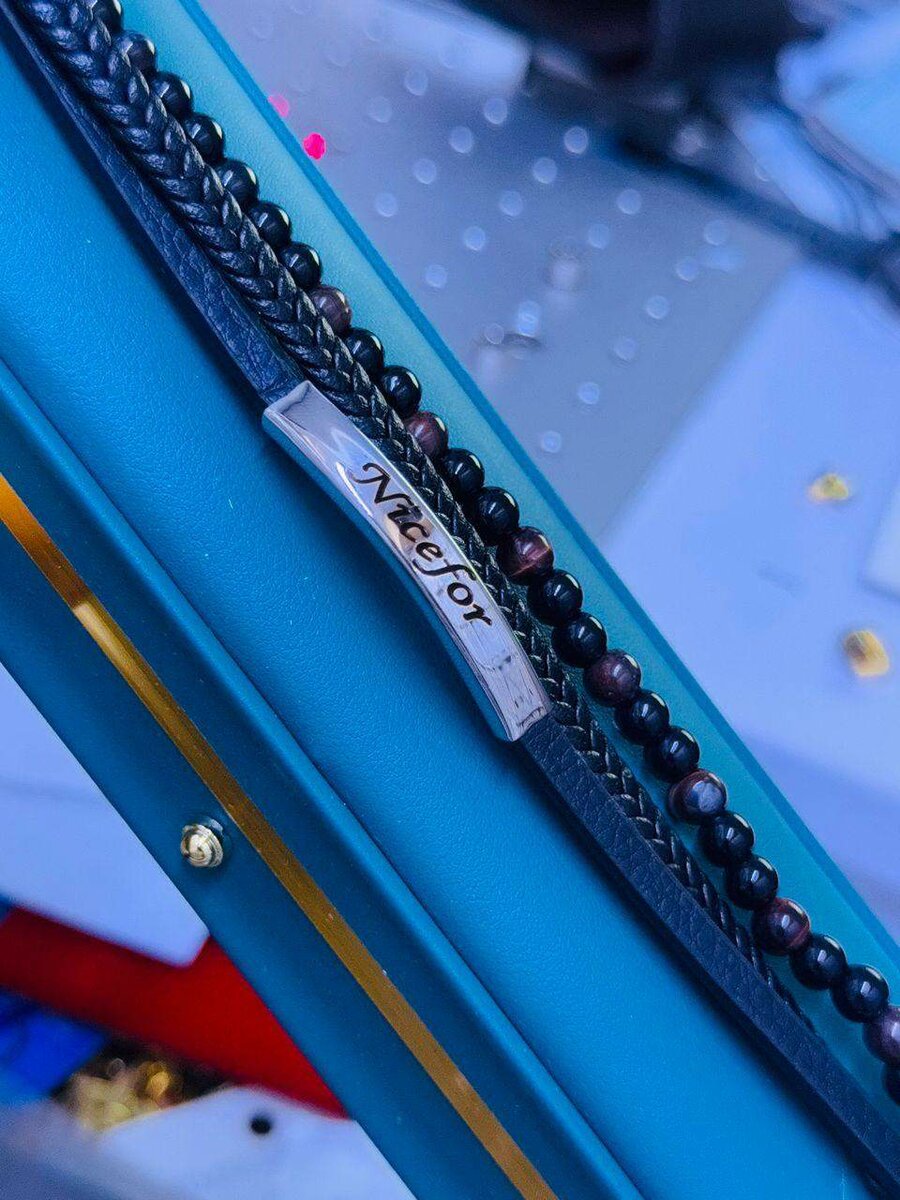 Bracelet en cuir et perles