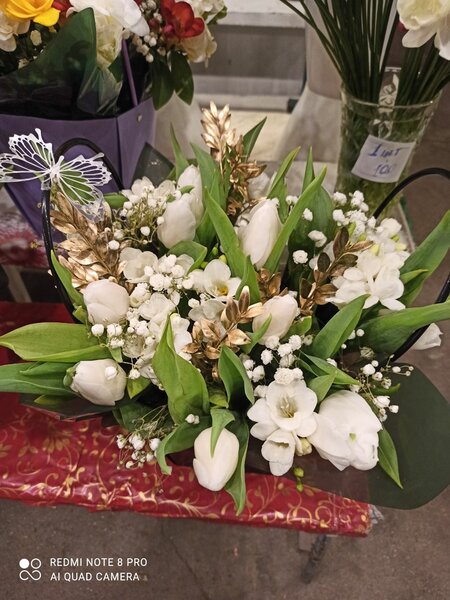 Тюльпан, фрезия