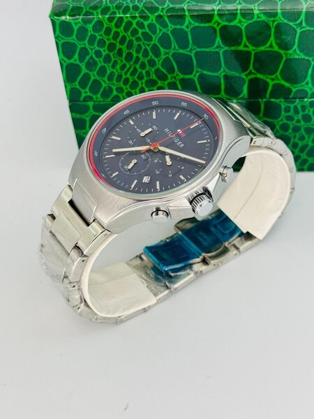 Montre Tommy Hilfiger homme - Bracelet métallisé