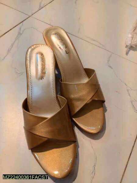 Ladies shoes