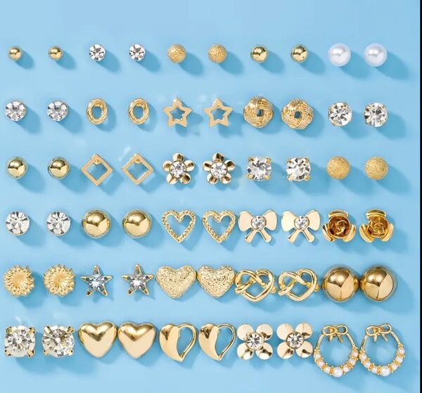 Lot de boucles d'oreilles dorées