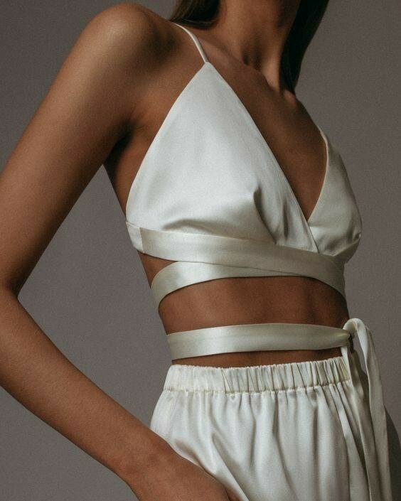 Ensemble satin élégant pour femmes