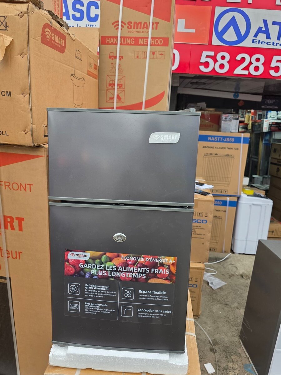 Réfrigérateur à double porte compact