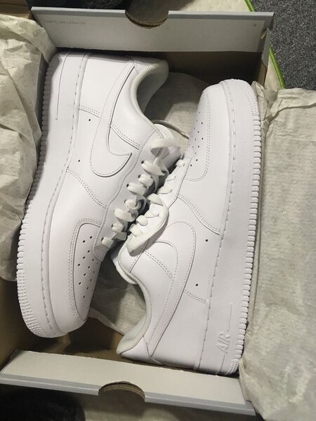 Pure white Airforce 1