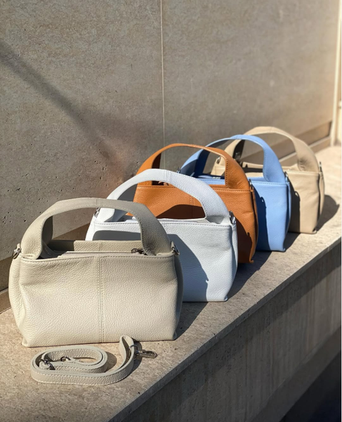 сумки разных цветов