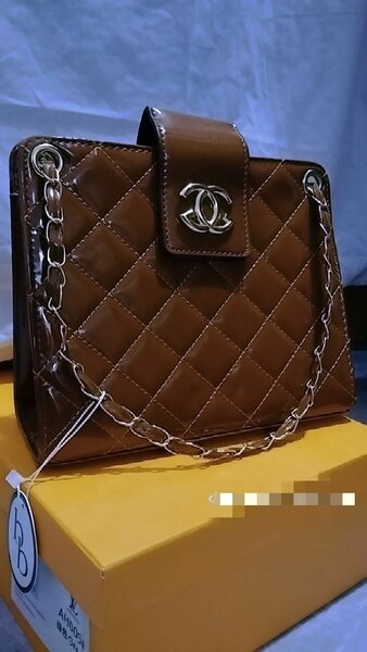 Sac à main en cuir matelassé