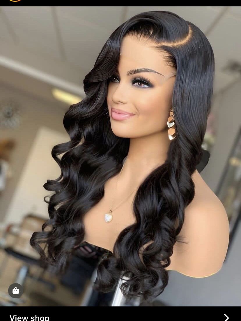 Perruque en dentelle bouclée