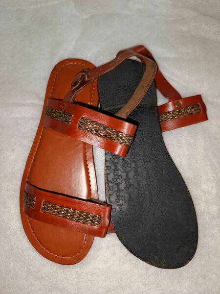 Sandales en cuir artisanal
