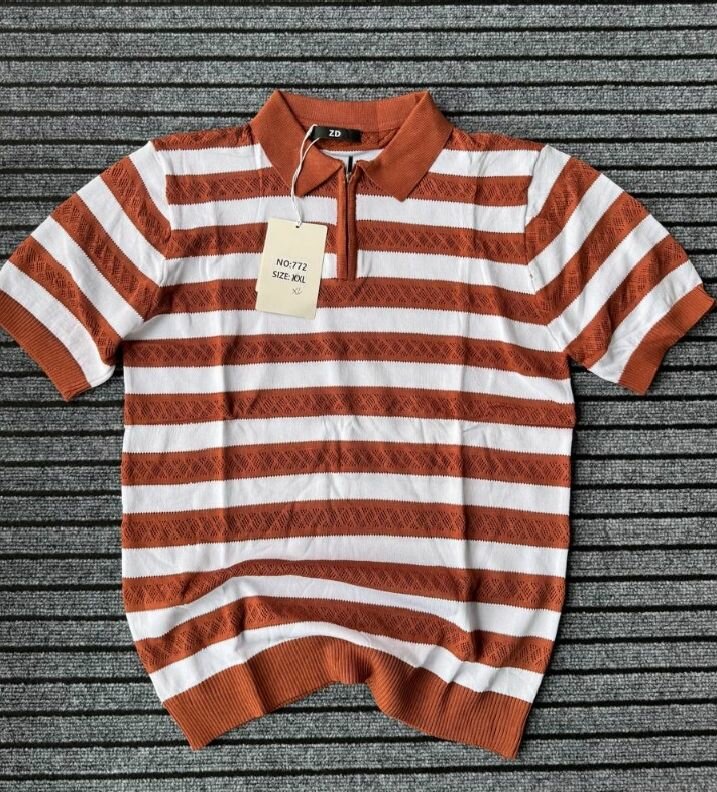 Polo rayé élégant en coton