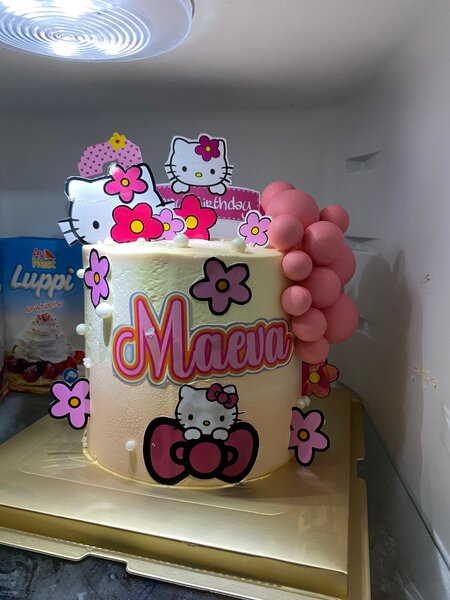 Gâteau d'anniversaire Hello Kitty