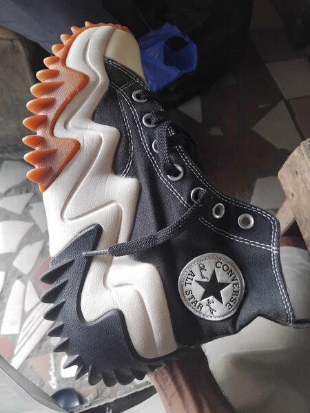 Sneakers montantes Converse élégantes