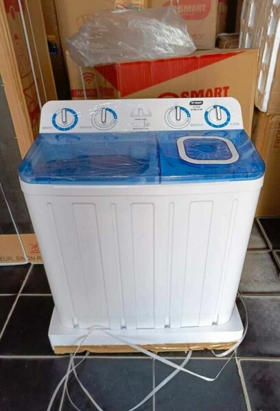 Mini machine à laver semi-automatique COMFEE