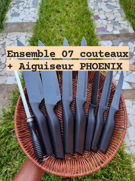 Lot de 07 avec aiguiseur