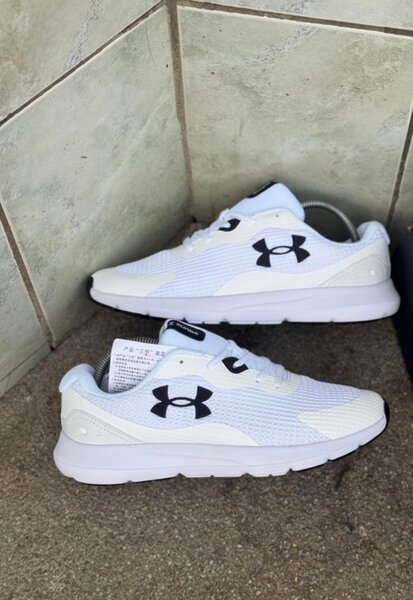 Under Armour Surge 3