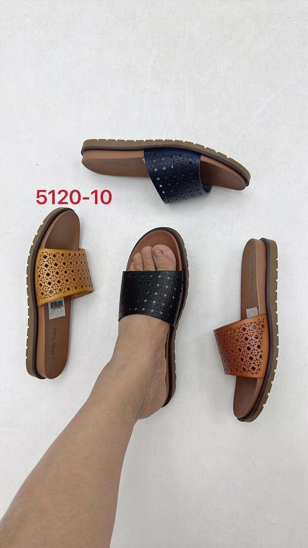 Sandales en cuir perforé