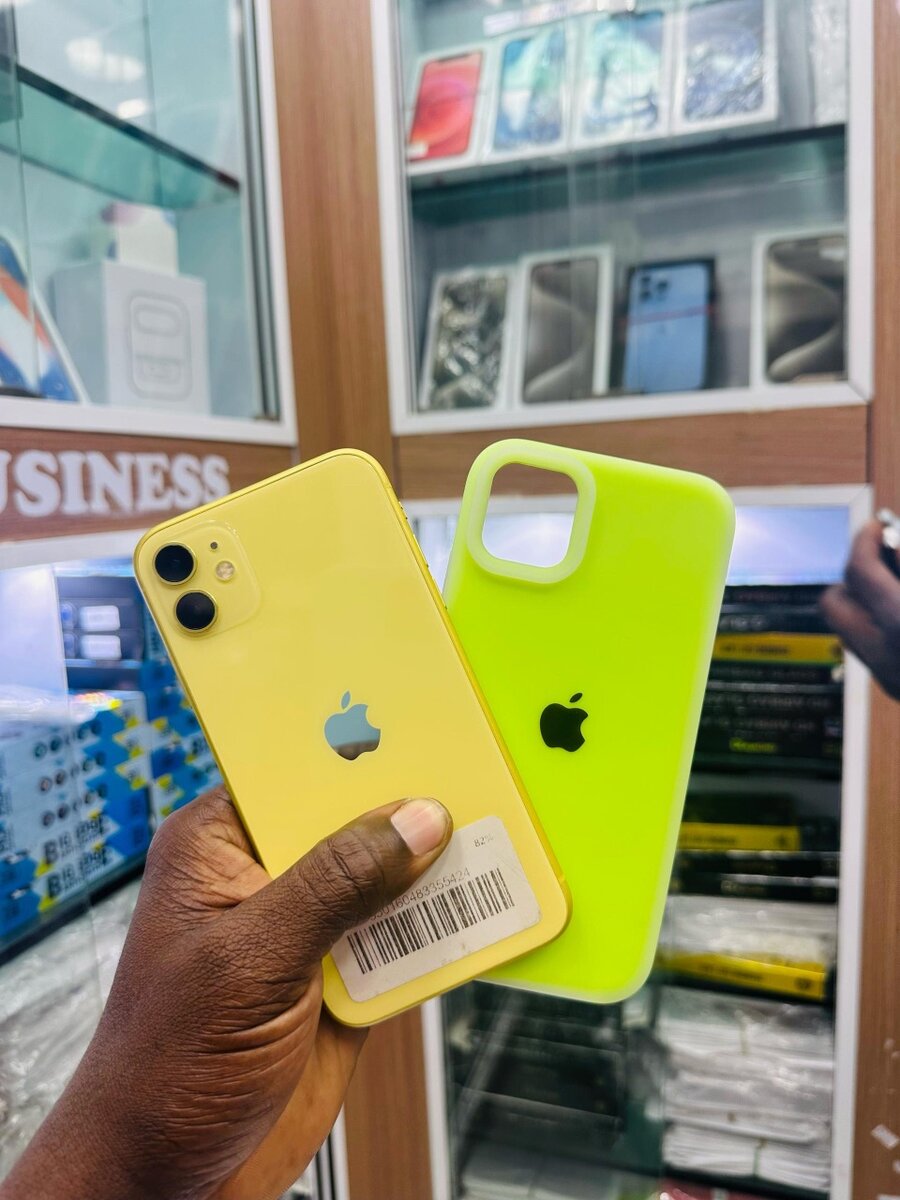 11 simple 64gb état Casi