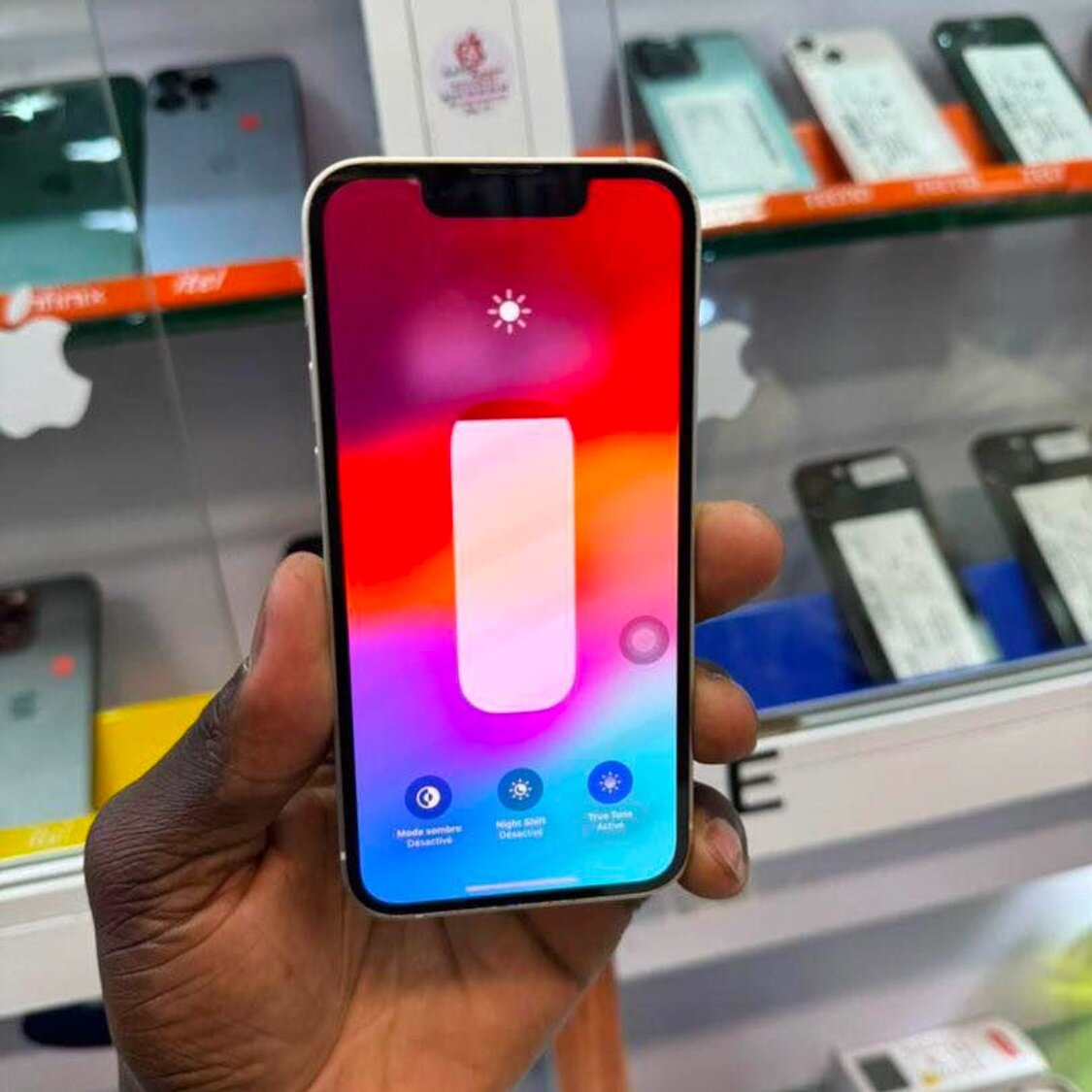 iPhone 13 simple en promo avec bon prix 128 giga