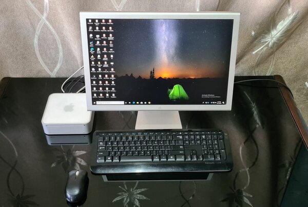 Apple mini mac desktop