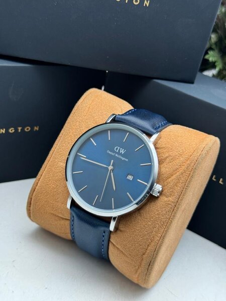 D w watch for men