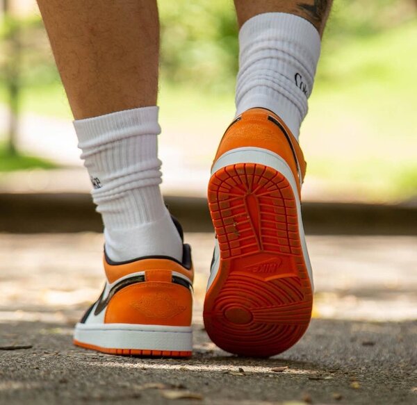 Baskets Orange Noir Homme