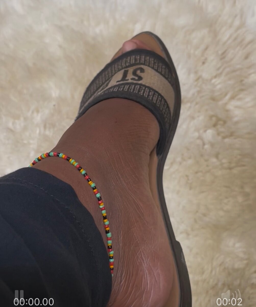 Bracelet de cheville perlé coloré