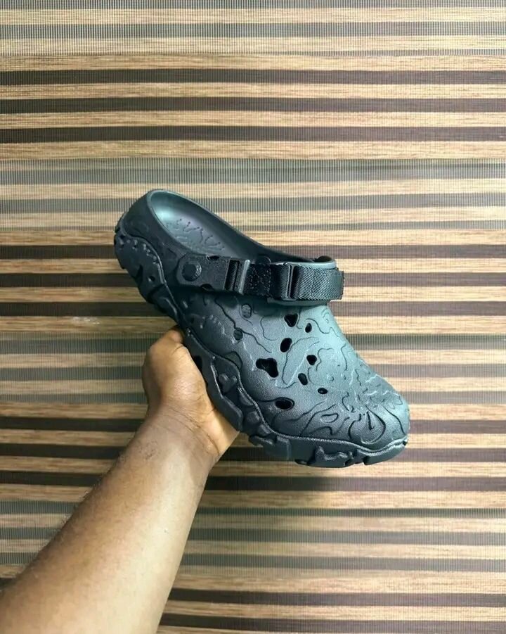 Chaussures Crocs noires confortables