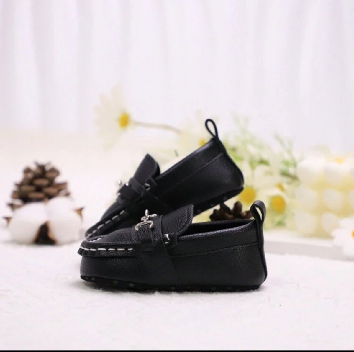 Antislip baby shoes. 12-18M