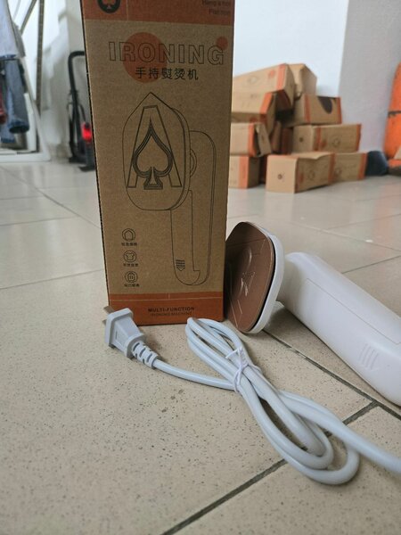 Fer à repasser portable compact