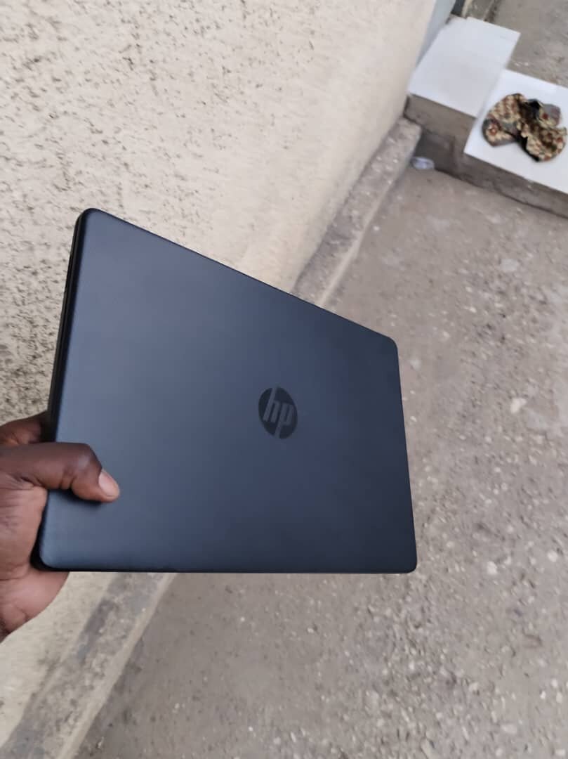 Ordinateur portable HP i3