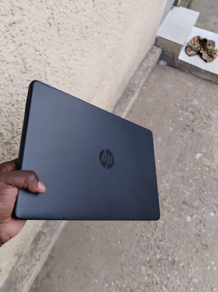 Ordinateur portable HP i3
