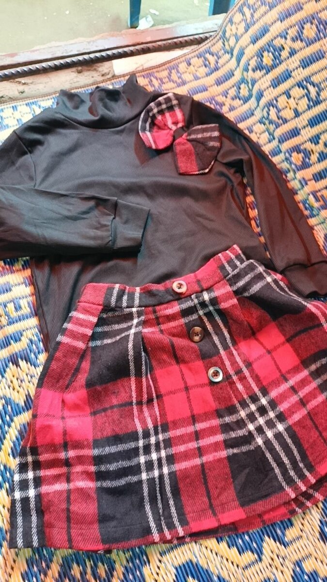 Ensemble Fille Tartan Noir et Rouge