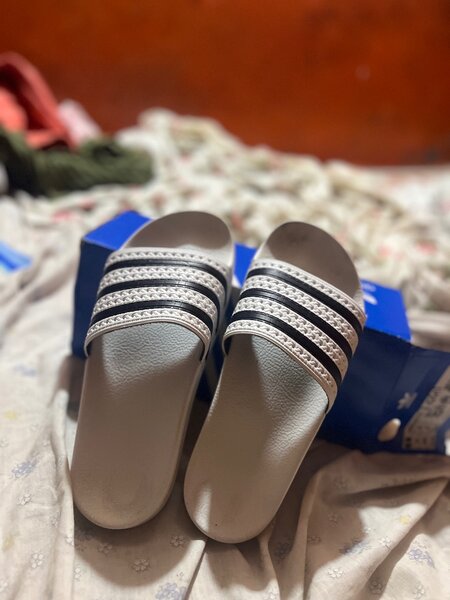 Claquettes confortables Adidas