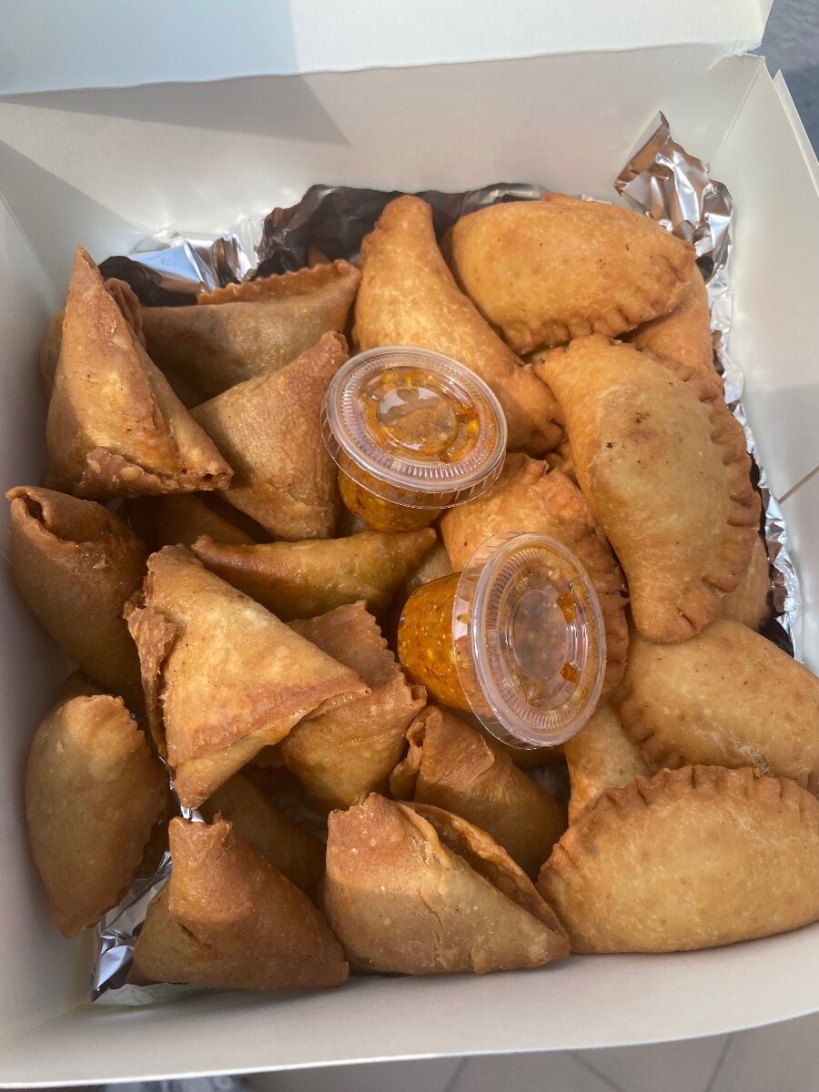 Boîte de samoussas assortis