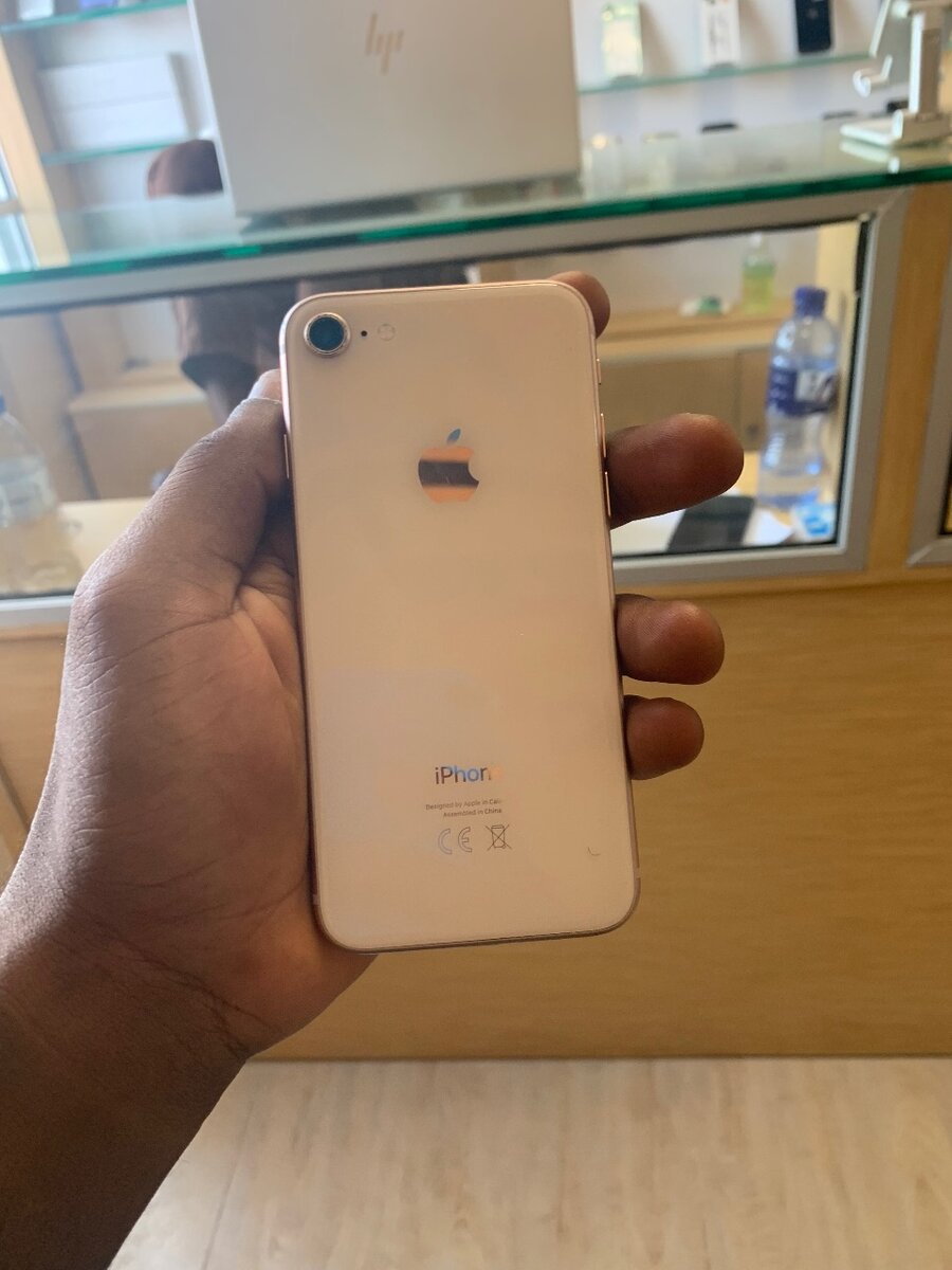 iPhone 8Simple 64Gb