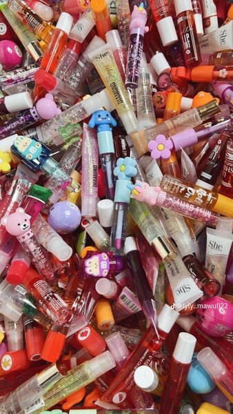 Brillants à lèvres mignons