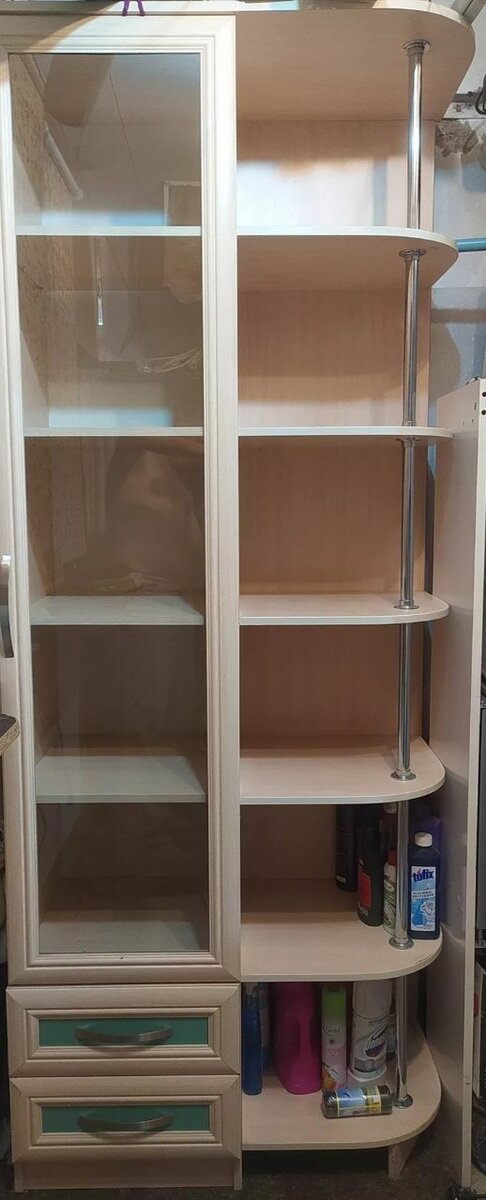 Шкафы и стол