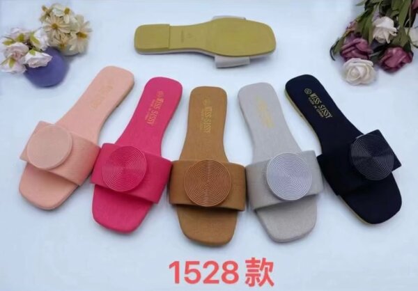 Ladies slippers