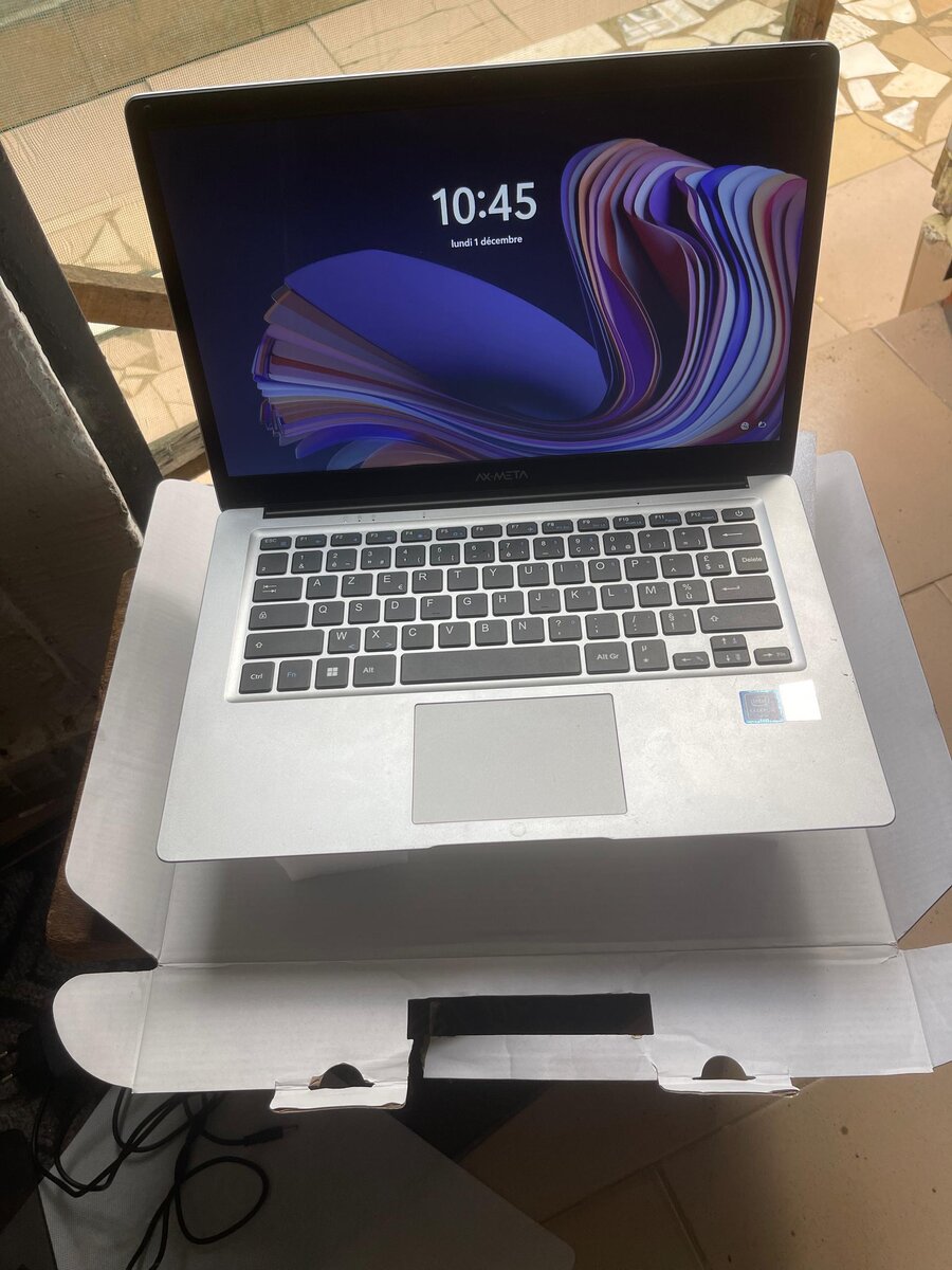 PC  AX-META 1| 256 SSd /4 G