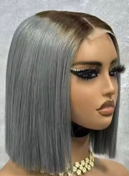 Perruque Carré Gris Élégante