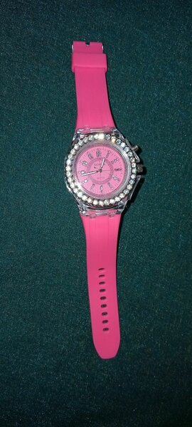 Korean watch (lighting and diamond stones)