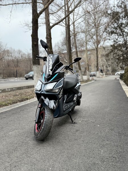 Скутер Самурай сел поехал с документами