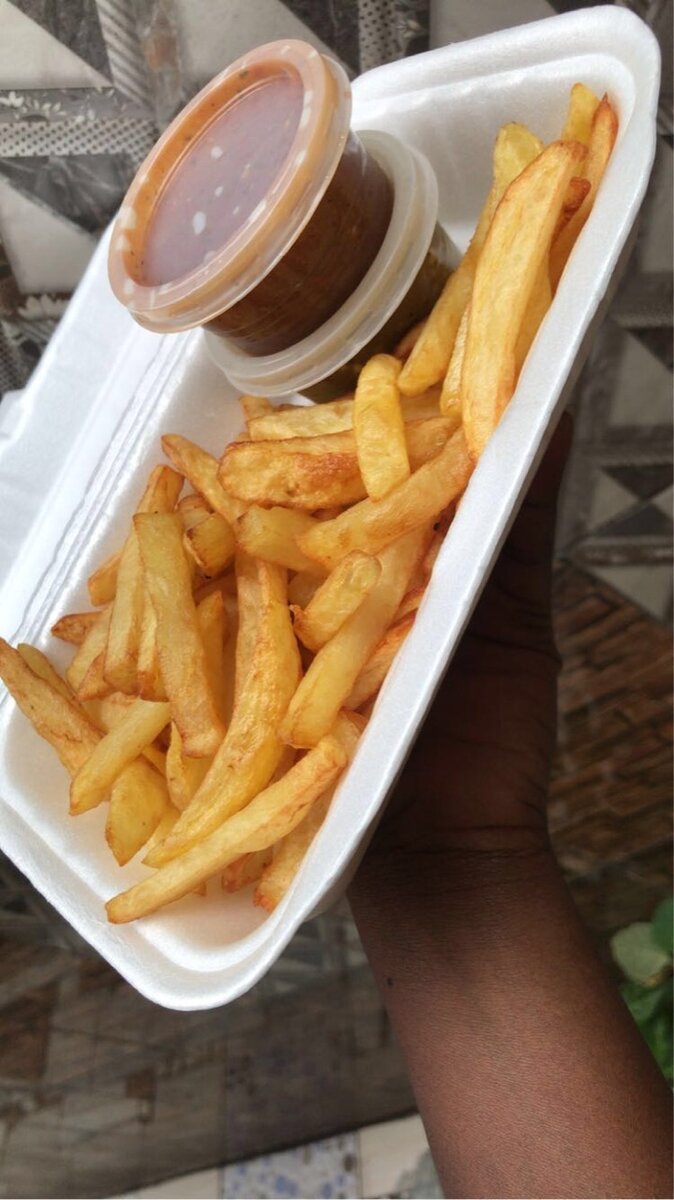 Poulet revenir avec frites