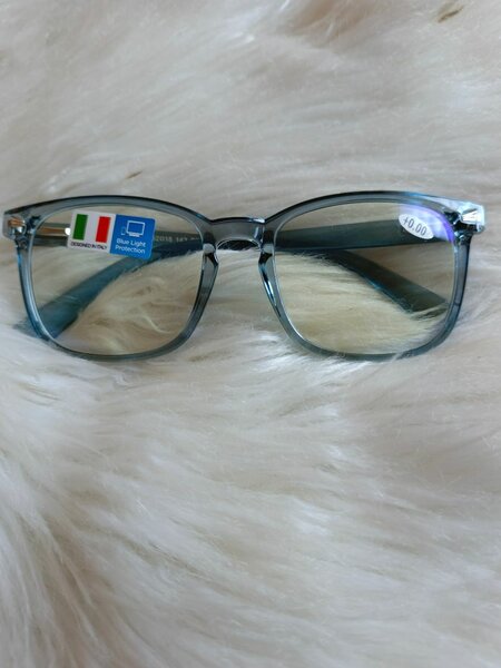 Eye Glasses with blue light.