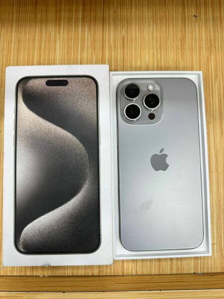 iPhone 15 pro Max 256Go