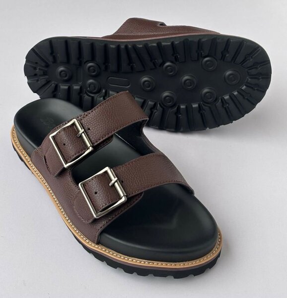 Sandales en cuir marron homme
