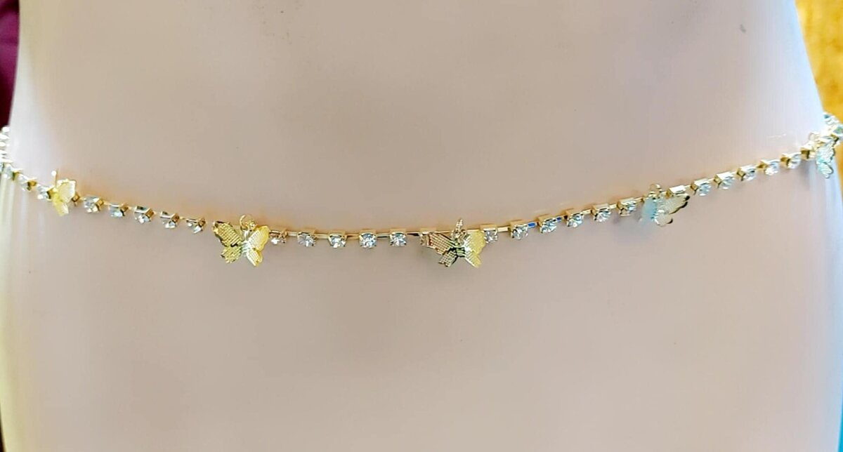 Chic chaîne au rein et au pieds papillons minces