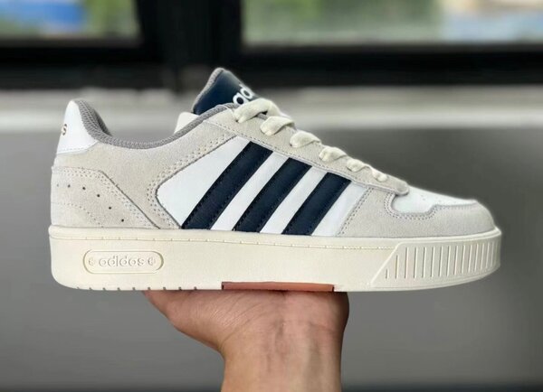 Chaussures Adidas