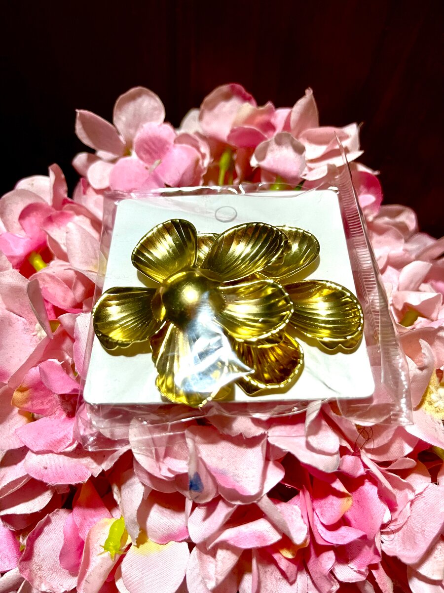 Boucles d'oreilles dorées coquillage