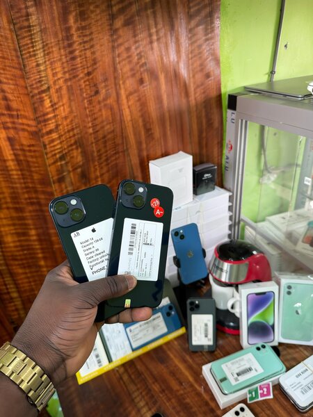 iPhonequasi 15sp 14 pro propre