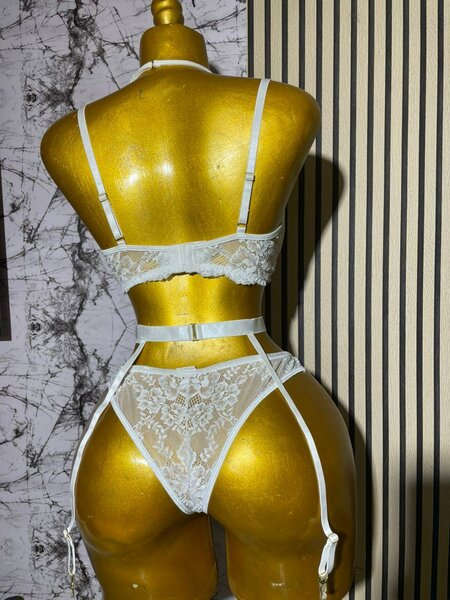 Ensemble lingerie dentelle sexy